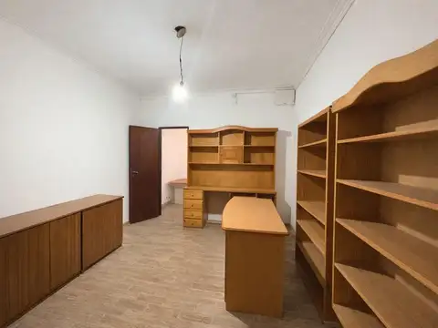 Casa en Venta en La Plata [Cod: 084027]