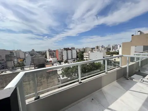 2 AMBIENTES ABIERTO COCINA SEPARADA  CONTRAFRENTE BALCON PLACARD SUPER LUMINOSO