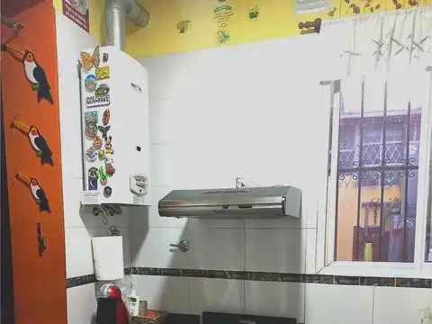 Depto Tipo Casa 6 ambientes con 2 baños