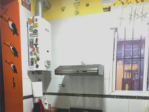 Depto Tipo Casa 6 ambientes con 2 baños