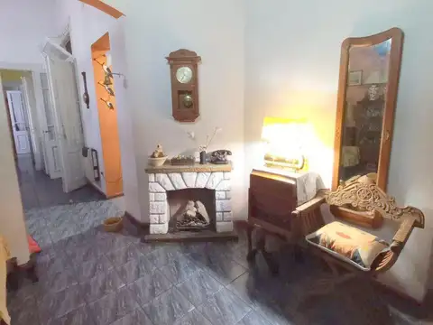 Depto Tipo Casa en Venta de 6 ambientes