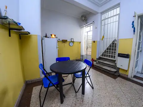 Casa 6 ambientes con 3 baños