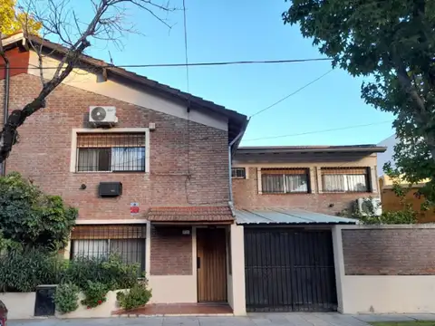 Casa dúplex en venta en San Isidro