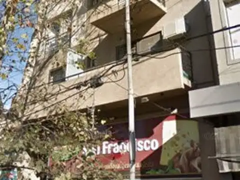 Alquiler Monoambiente en el Centro de Moron Norte.-
