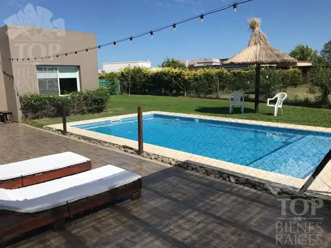 Casa 5 ambientes con 4 baños