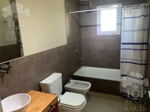 Casa en Venta en El Cantón - Barrio Golf, USD 219.000