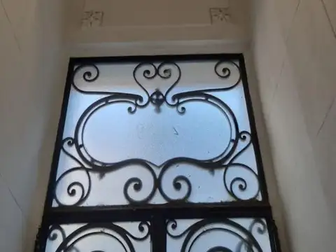 local en PH a pasos de avda. Medrano