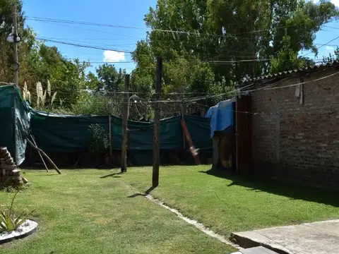 Casa 3 ambientes con 1 baño