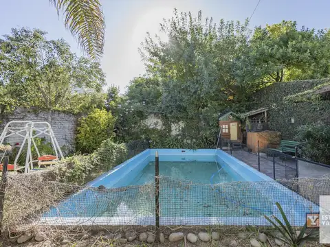 Casa 5 ambientes con 2 baños