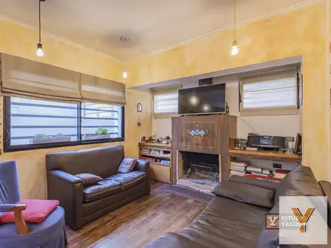 Casa en Venta con 4 cocheras