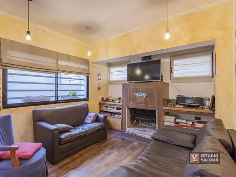 Casa en Venta con 4 cocheras