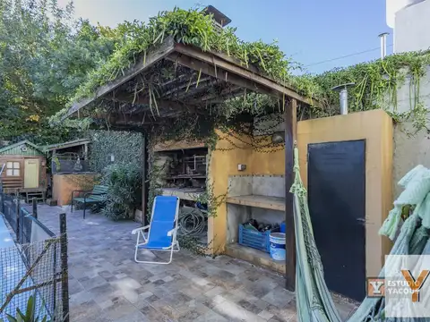 Casa en Venta con 4 cocheras