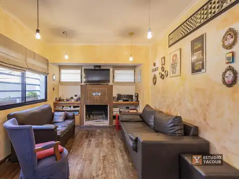 Casa 5 ambientes con 2 baños