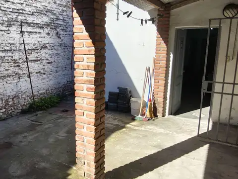 DEPOSITO CON OFICINAS/TIPO VIVIENDA SAN MARTIN