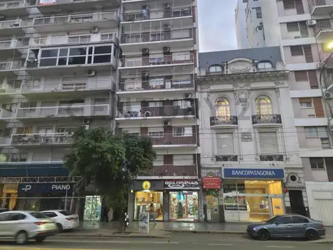 VENTA CONSULTORIOS  en Belgrano, zona  Clinica Zabala.