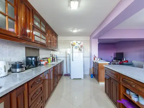 Departamento 4 ambientes con 2 baños