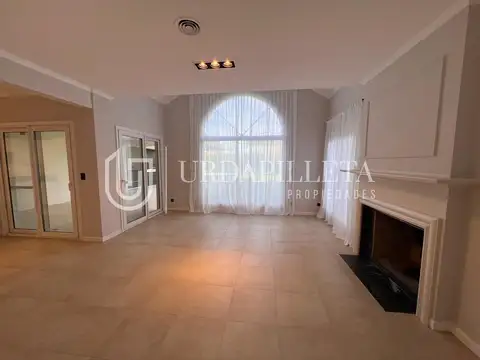 Casa en Alquiler de 4 dormitorios
