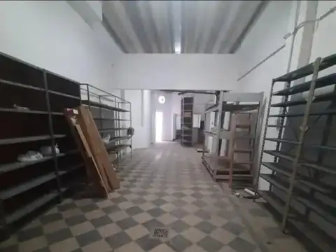 Local en Alquiler en Abasto, $ 900.000