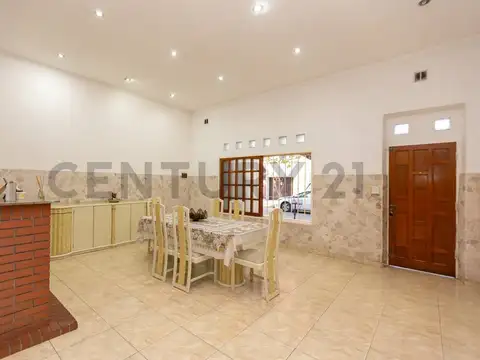 Casa en Venta en Caseros, USD 169.900