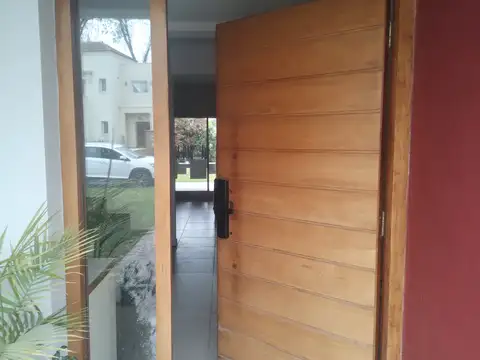 Casa en Alquiler Temporal de 4 dormitorios