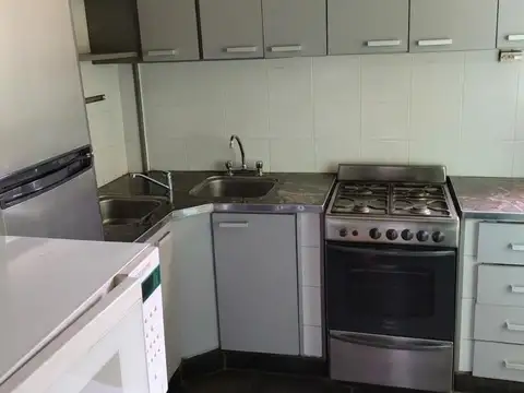 Venta de PH Dúplex 2 Dormitorios c/ Terraza en Colegiales a pasos de  Av. Álvarez Thomas