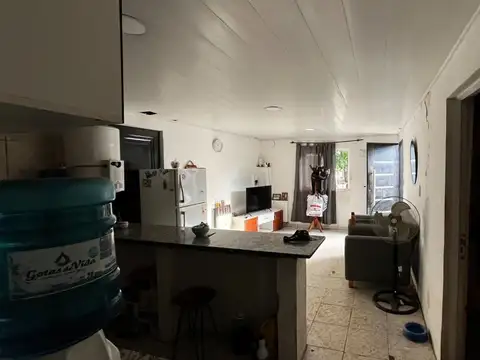 Venta Casa de 2 dormitorios - Barrio Sur.-