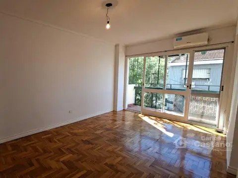 Excelente 2 ambientes luminoso sobre Av. Maipu.