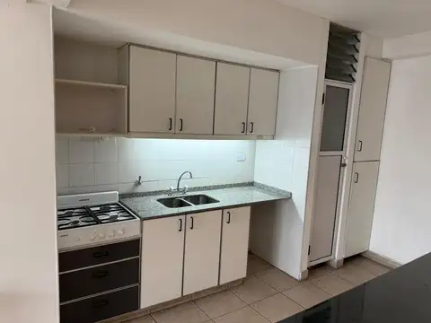 Humberto 1 3500, Piso 3
