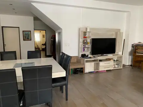 Depto Tipo Casa en Venta con 1 cocheras