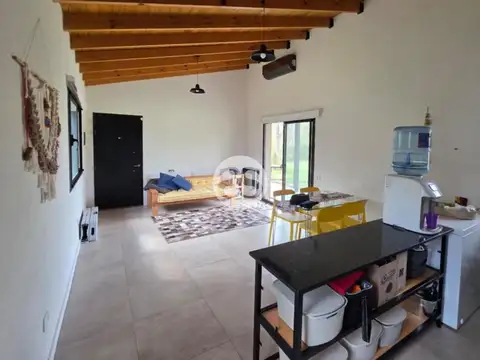Casa 3 ambientes con 2 baños