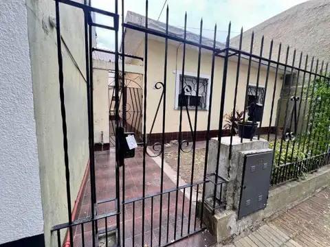 PH 3 AMBIENTES EN VENTA LOMAS DE ZAMORA CON PATIO