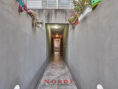 Depto Tipo Casa en Venta en Caballito, USD 130.000