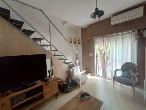 Depto Tipo Casa 3 ambientes con 1 baño