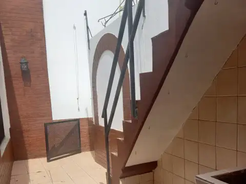 Departamento en Alquiler en Refinerias, $ 450.000