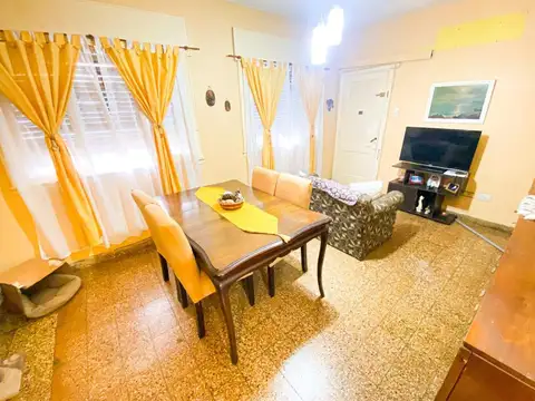 VENTA DEPARTAMENTO PH 4 AMBIENTES PATIO -TEMPERLEY