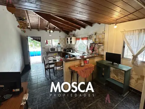 Casa en Venta con 2 cocheras