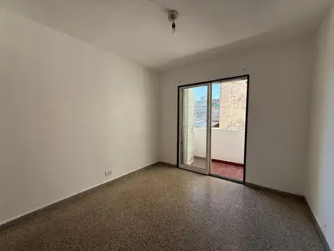 Venta edificio 6 departamentos 2 dorm bº gral paz