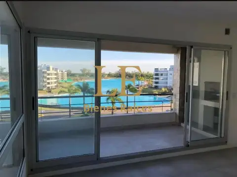 DEPTO DE 3 AMB , VISTA A LA LAGUNA . 