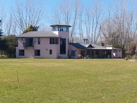 Casa en Venta en Campana, USD 325.000