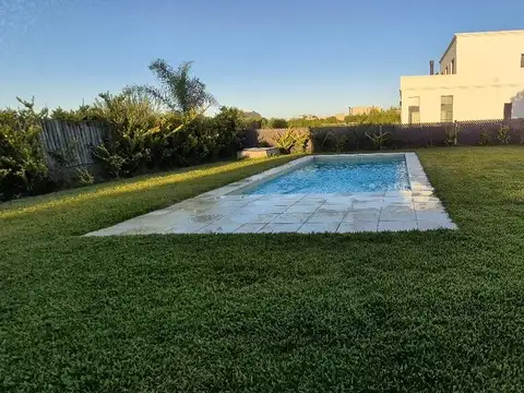 Casa en venta de 4 Ambientes, Con Renta, en San Ramiro, Pilar del Este, Pilar, Gba Norte