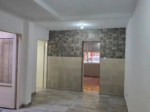 Depto Tipo Casa en Alquiler de 1 dormitorio
