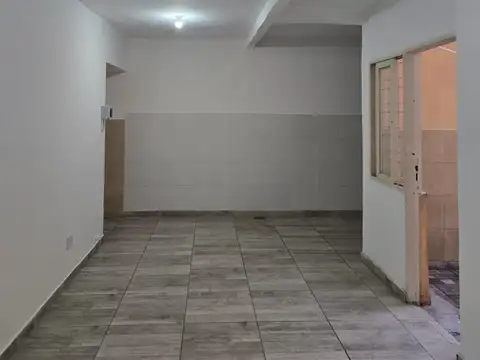 Depto Tipo Casa en Alquiler de 2 ambientes