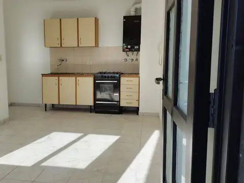 Departamento en Alquiler en Echesortu, $ 400.000