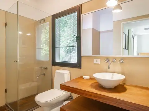 Casa 7 ambientes con 4 baños