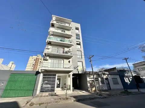 Departamento en Venta de 2 ambientes. Con vestidor. Balcón. Cochera. Centro Zárate
