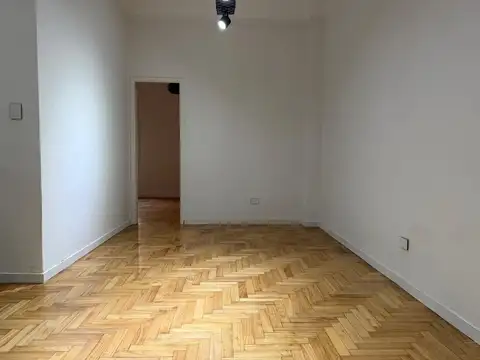 Depto Tipo Casa en Alquiler en Olivos, $ 650.000