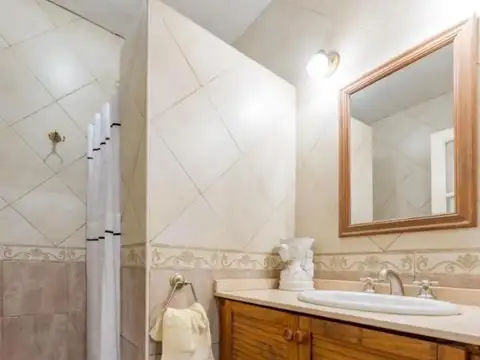 Casa 3 ambientes con 1 baño