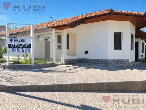 Casa 7 ambientes con 2 baños