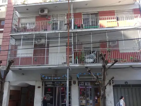 DEPARTAMENTO | VENTA | RAMOS MEJÍA | 2 AMBIENTES | EXELENTE UBICACIÓN