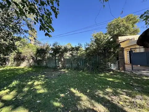 Casa 7 ambientes con 2 baños